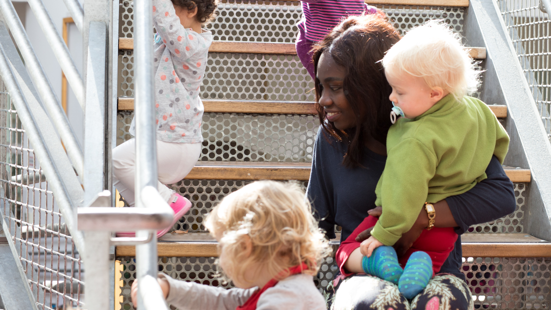 Ausbildung als Erzieher:in in Berlin | INA.KINDER.GARTEN Karriere